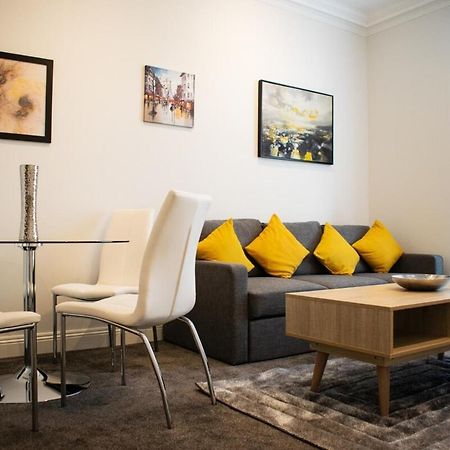 Beautifully Renovated Apartment -Central Единбург Екстериор снимка